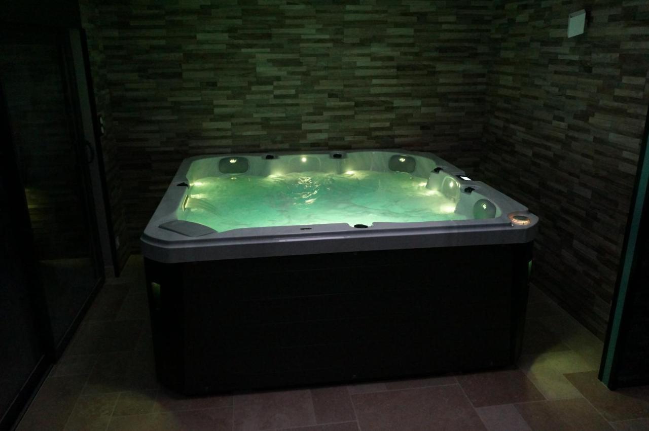 Domaine Du Moulin A Vent - Gite & Spa Saint-Florent-sur-Cher Exteriör bild